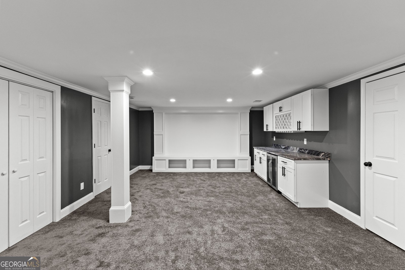 450 450 Birkdale Drive Fayetteville - 82