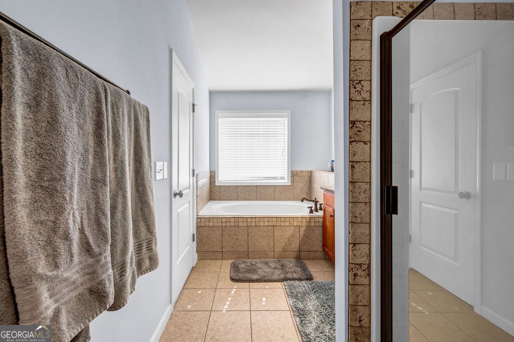 1829 Appaloosa Mill Court Buford - 16