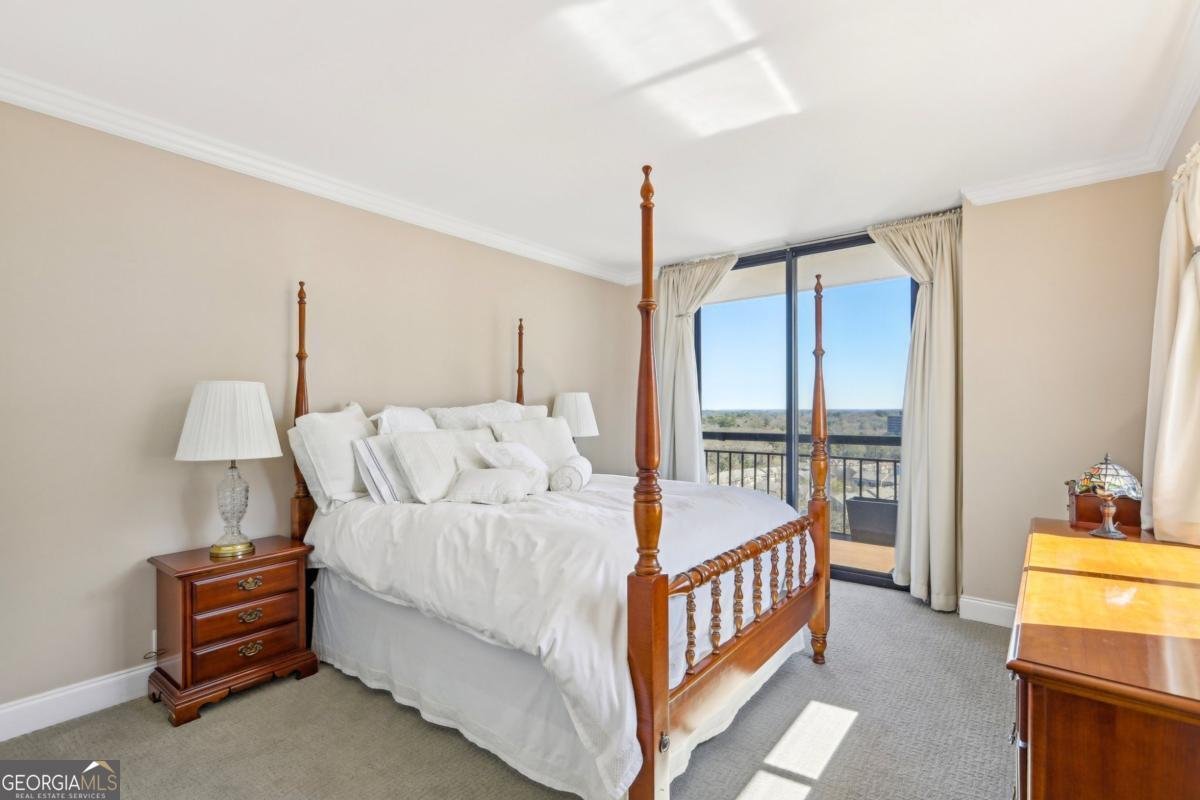 3481 Lakeside Drive Atlanta - 19