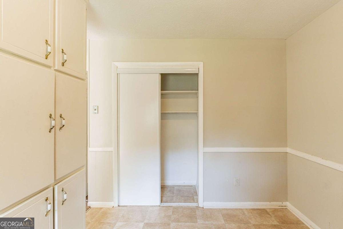 2877 Kensington Way Rex - 12