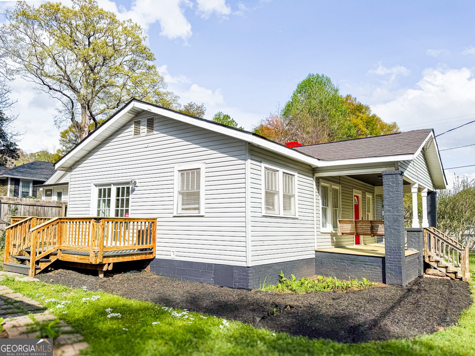 1735 Spring Avenue East Point - 2