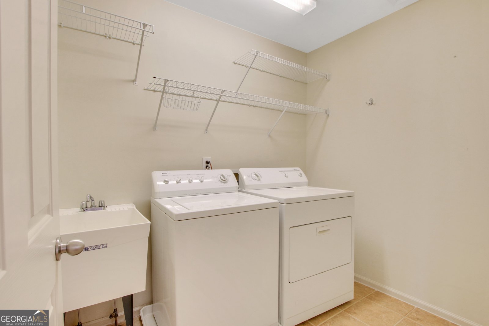 2320 Starr Lake Drive Acworth - 37