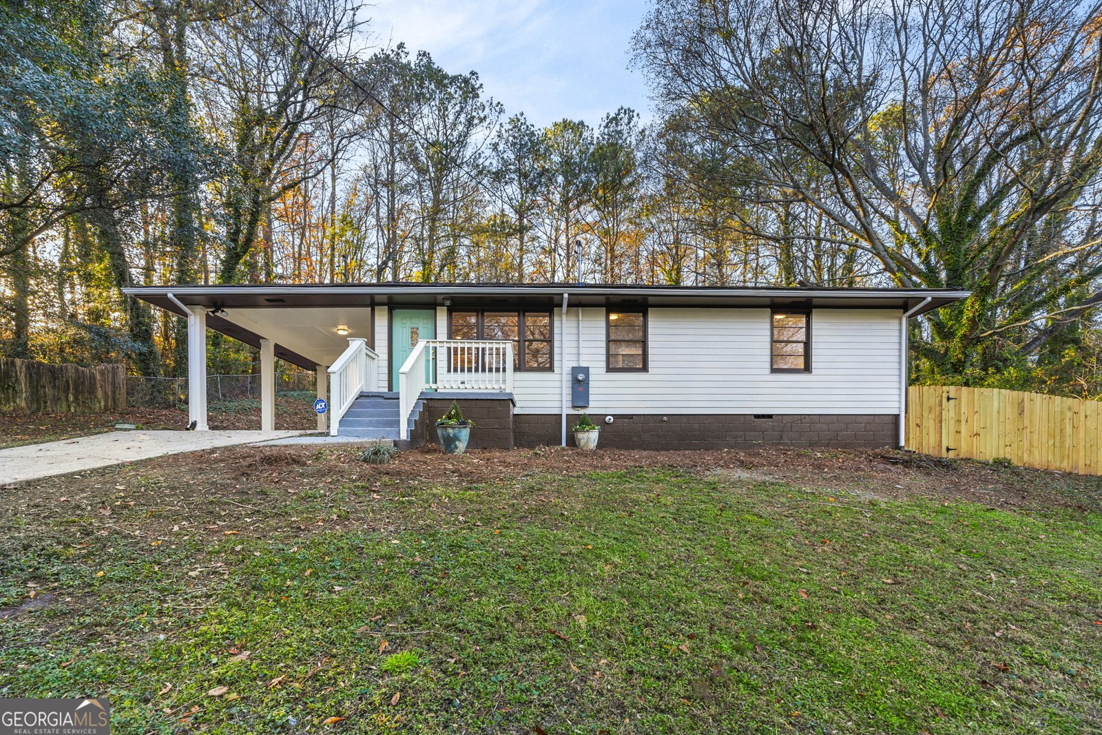 2903 Akron Street East Point - 1