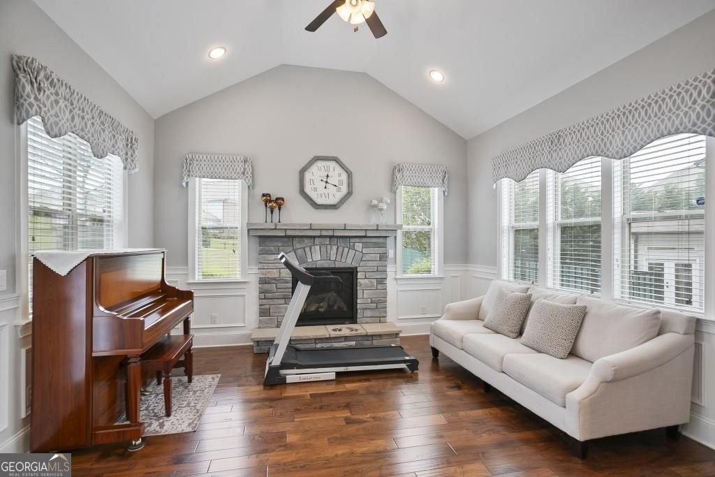 5950 Thoroughbred Way Suwanee - 9