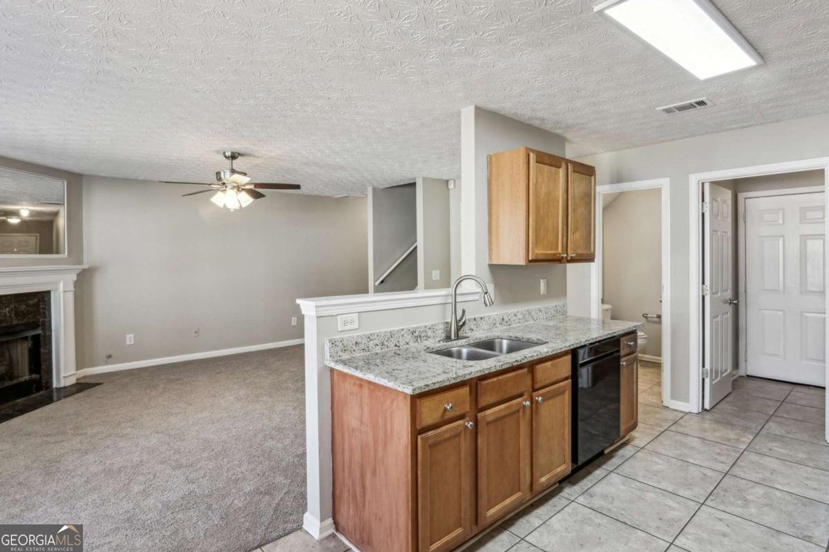 4658 Grand Central Parkway Decatur - 10