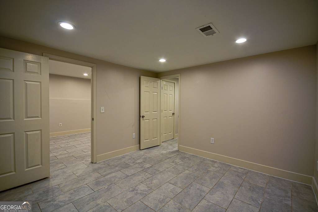 2048 Kelvin Drive Lawrenceville - 34