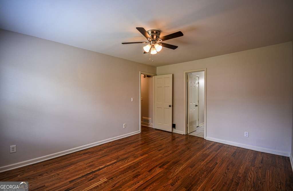 2048 Kelvin Drive Lawrenceville - 40
