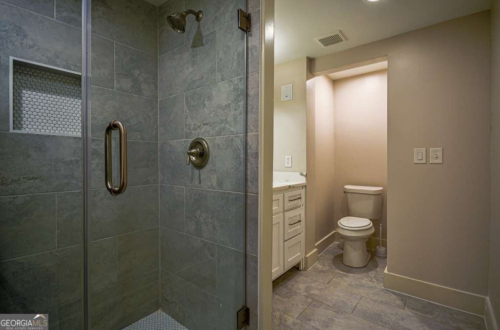 2048 Kelvin Drive Lawrenceville - 43