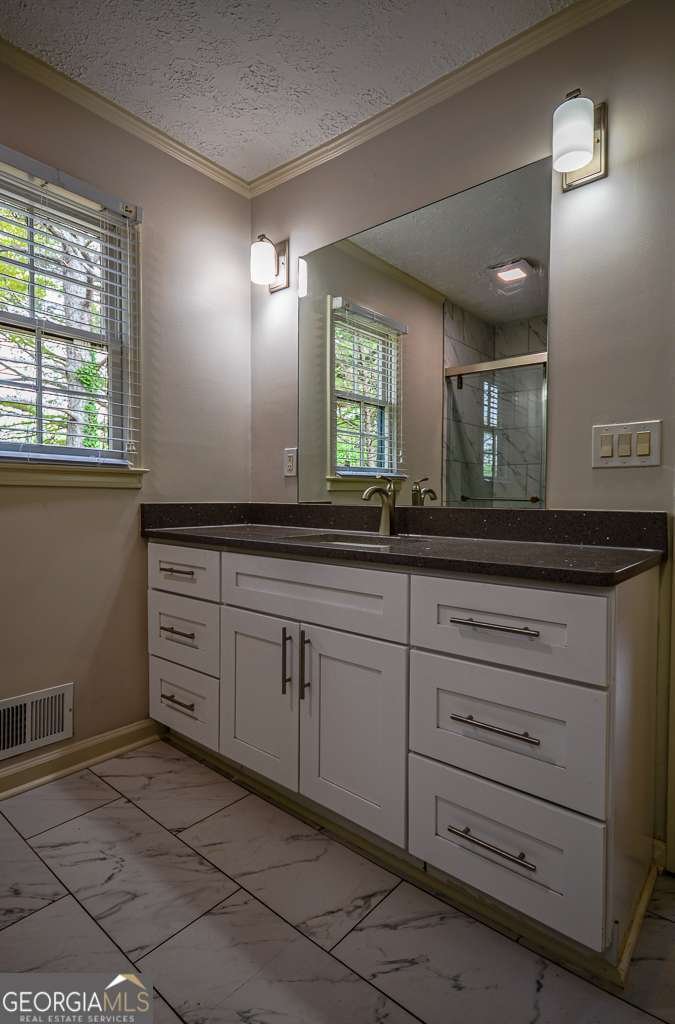 2048 Kelvin Drive Lawrenceville - 47