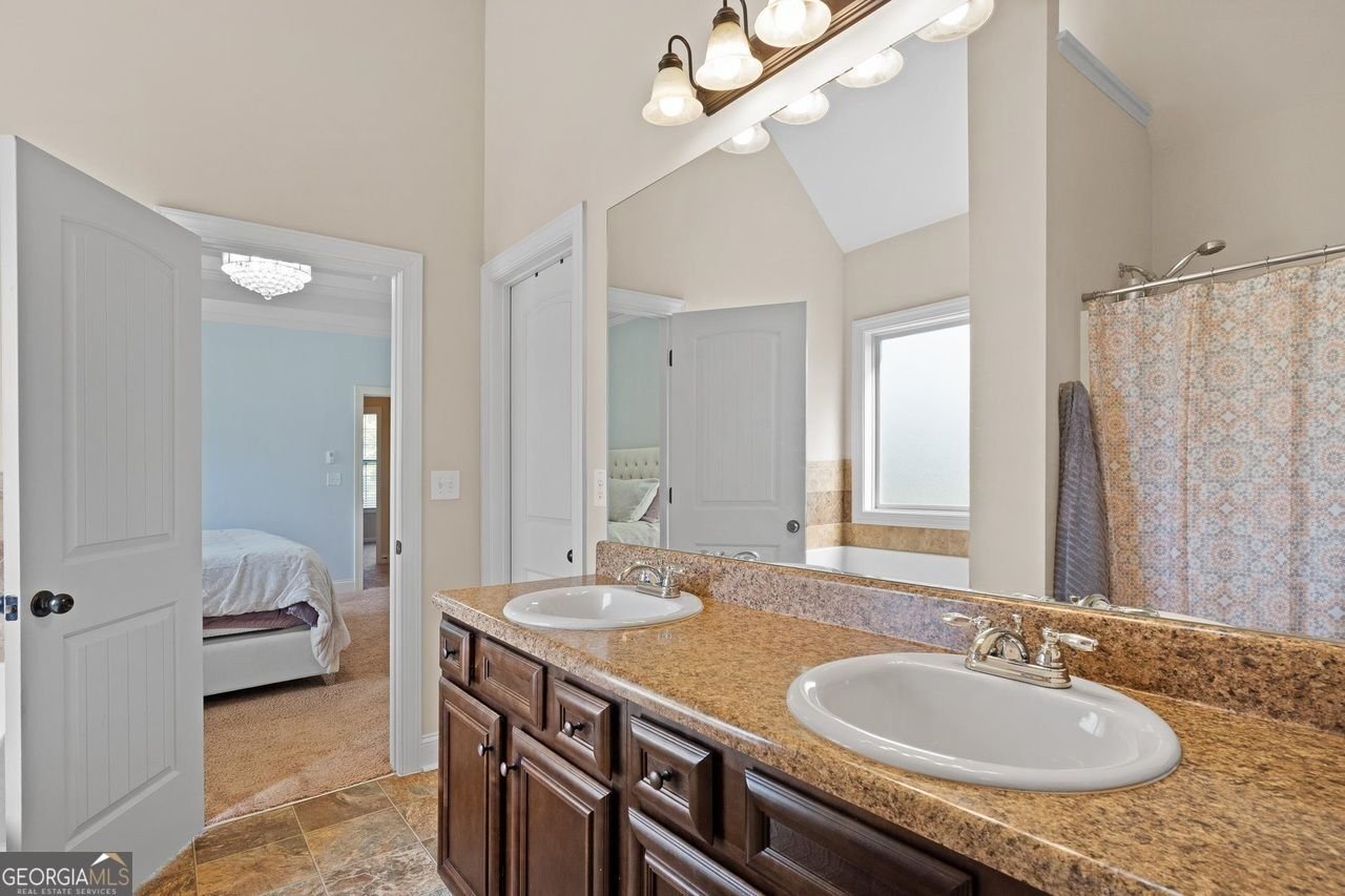 1246 FOXCREEK Drive McDonough - 11