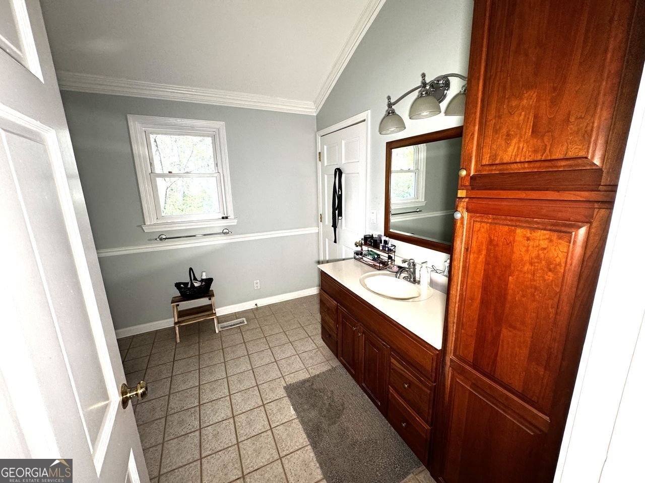 1718 PUCKETTS Drive Lilburn - 27