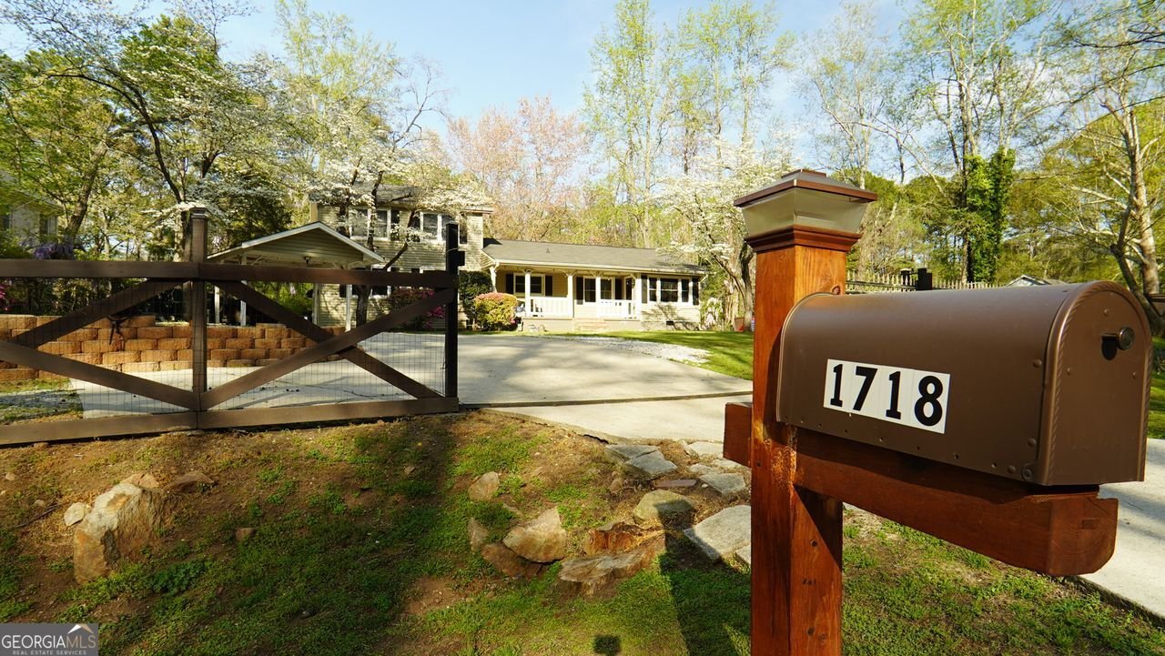 1718 PUCKETTS Drive Lilburn - 3