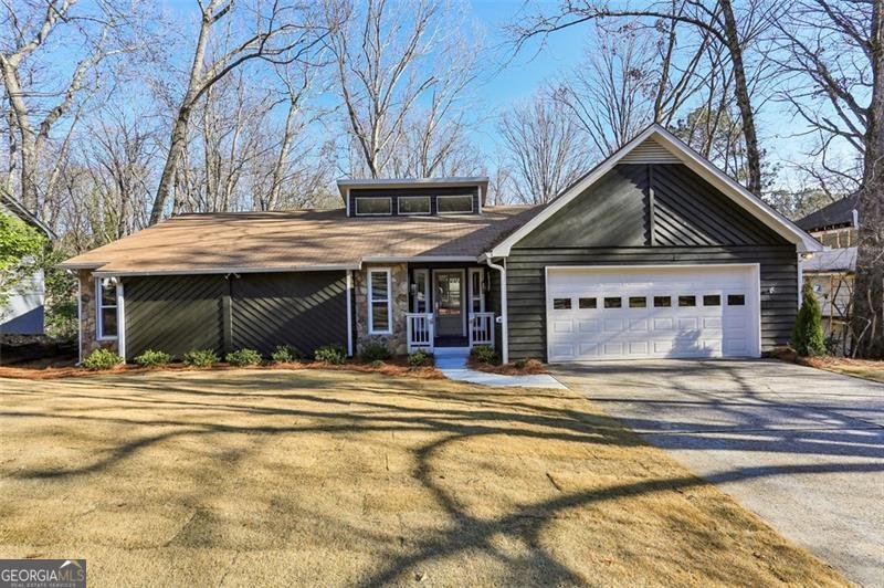 645 TRAILMORE Place Roswell - 1
