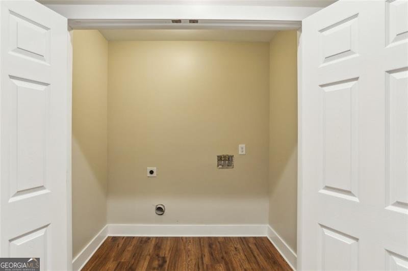 645 TRAILMORE Place Roswell - 37