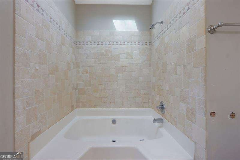 585 Lake Drive Snellville - 11