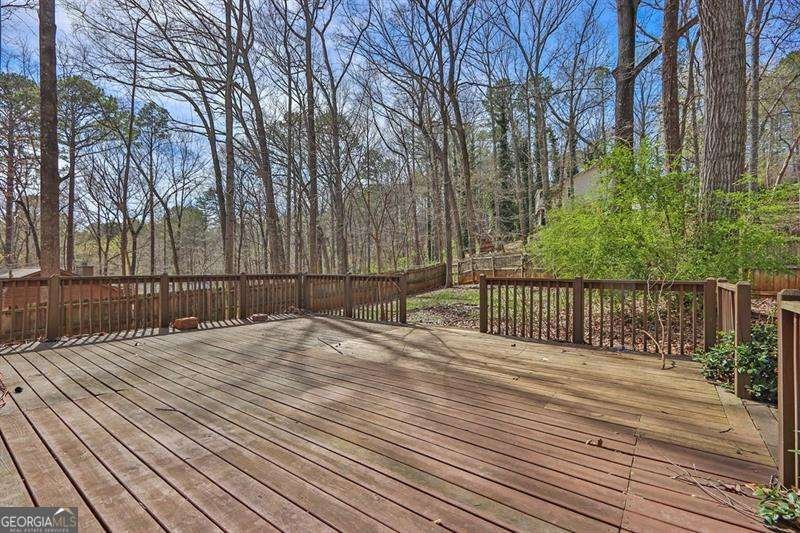 585 Lake Drive Snellville - 17