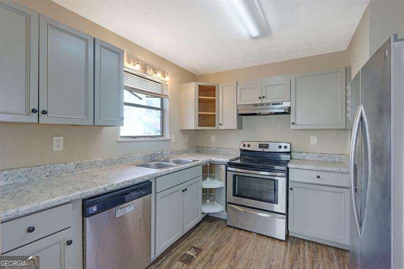 585 Lake Drive Snellville - 7