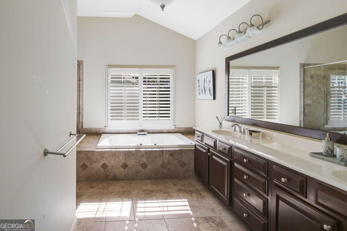 6463 Century Park Place Mableton - 33