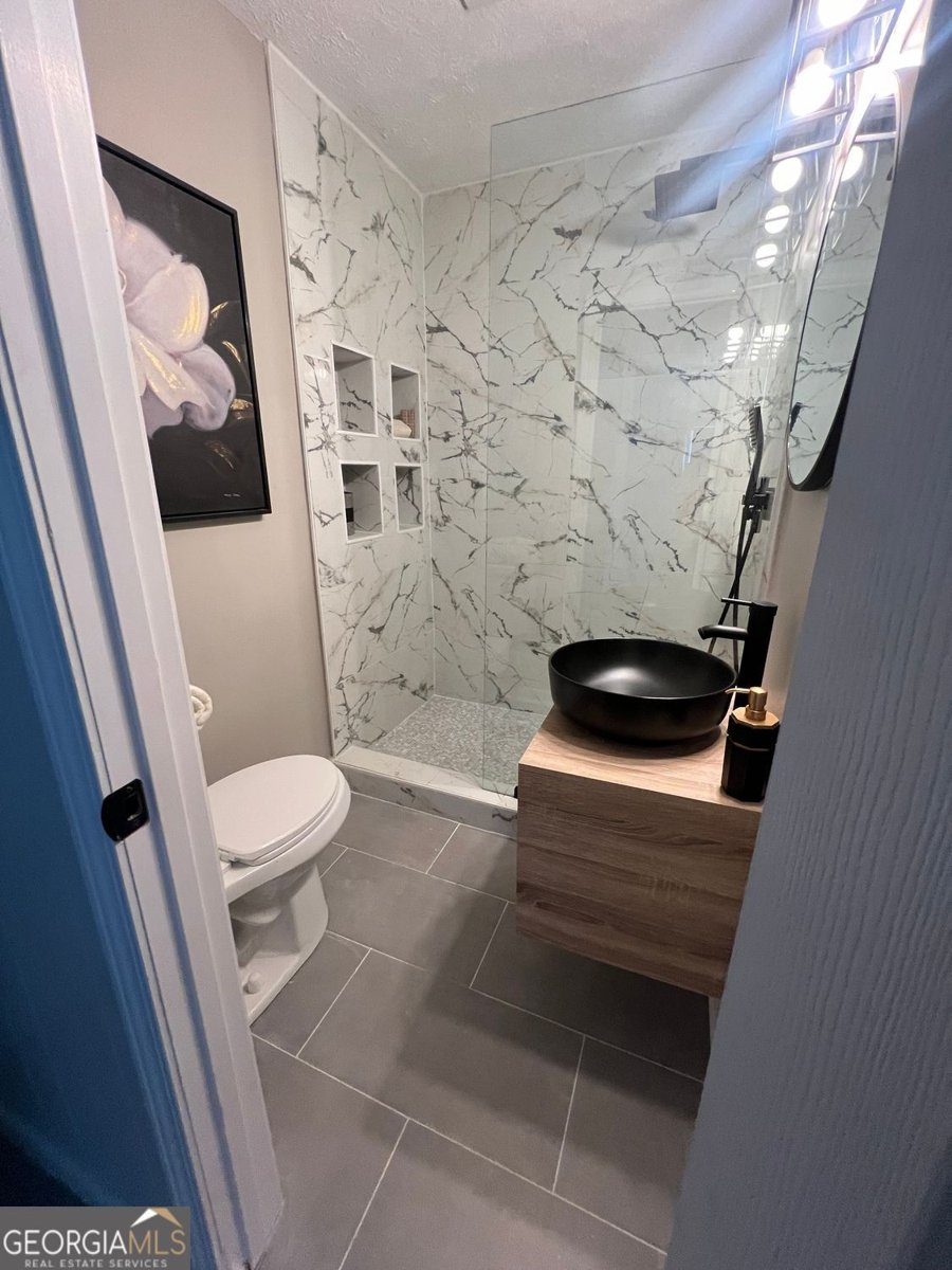 2747 Santa Barbara Drive Atlanta - 16