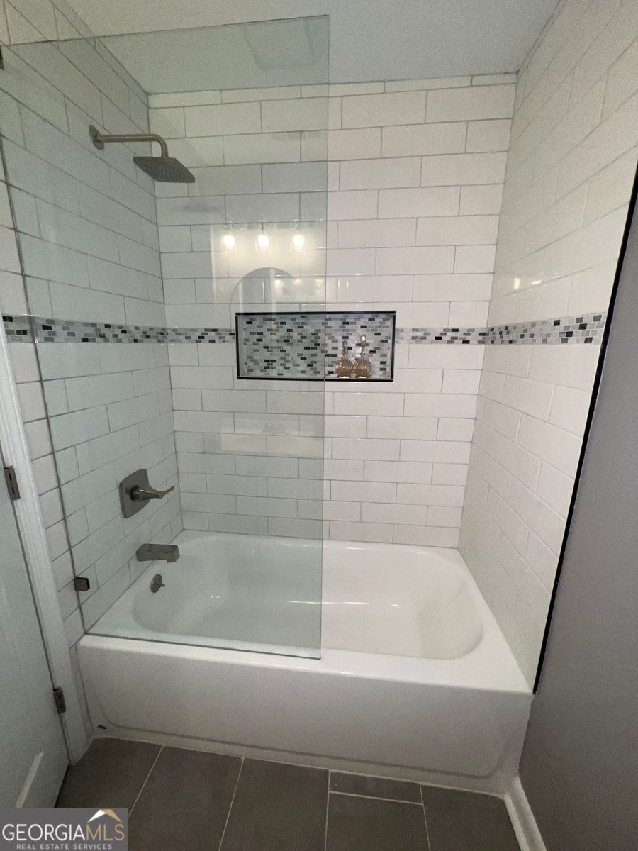 2747 Santa Barbara Drive Atlanta - 23