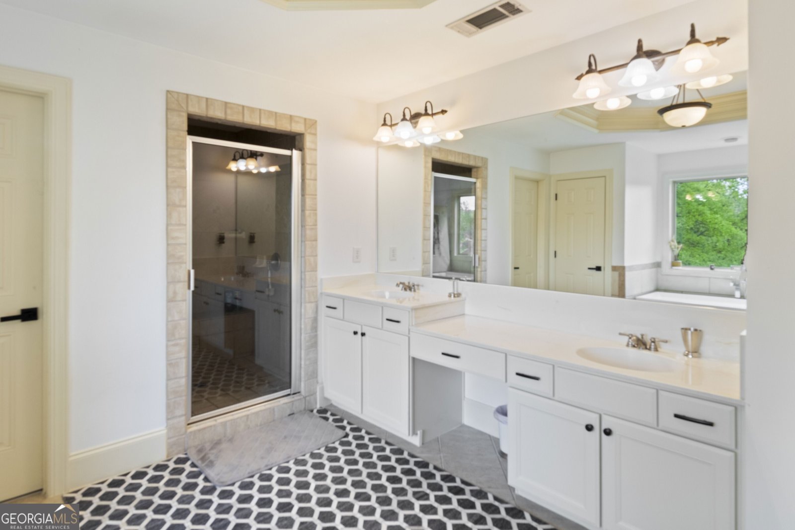 6025 Golf View Crossing Locust Grove - 29