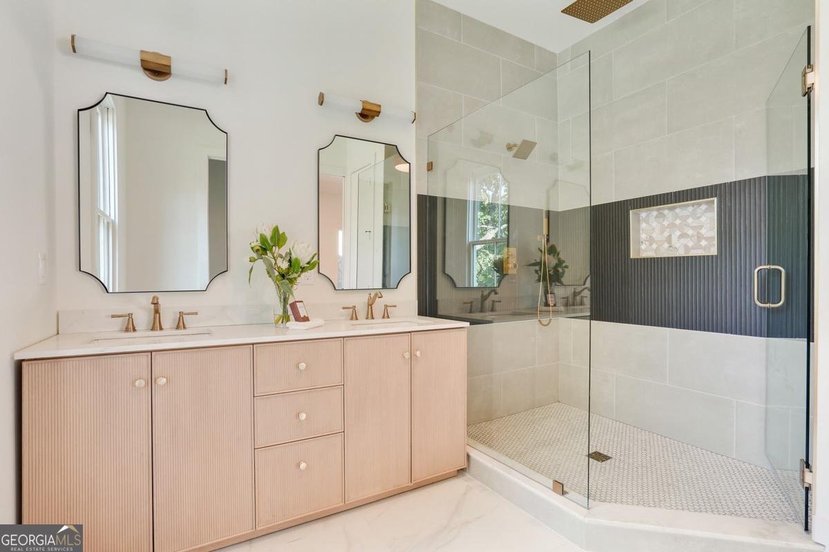 2198 Oakawana Drive Atlanta - 23