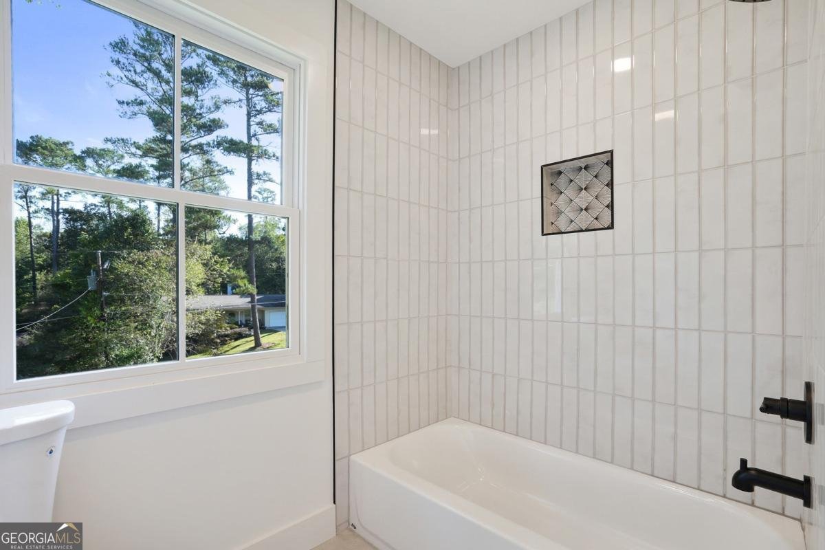 2198 Oakawana Drive Atlanta - 30