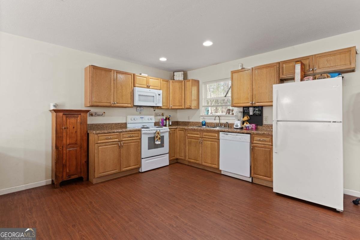 1202 Market Street Darien - 7