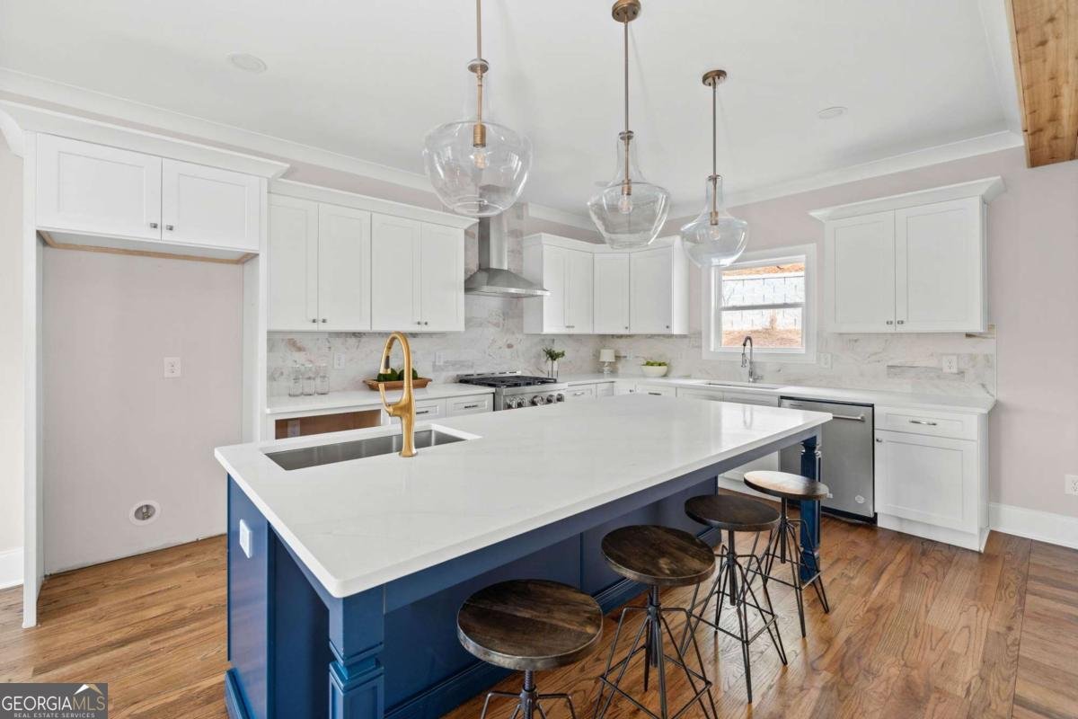 52 Lake Overlook Drive White - 10