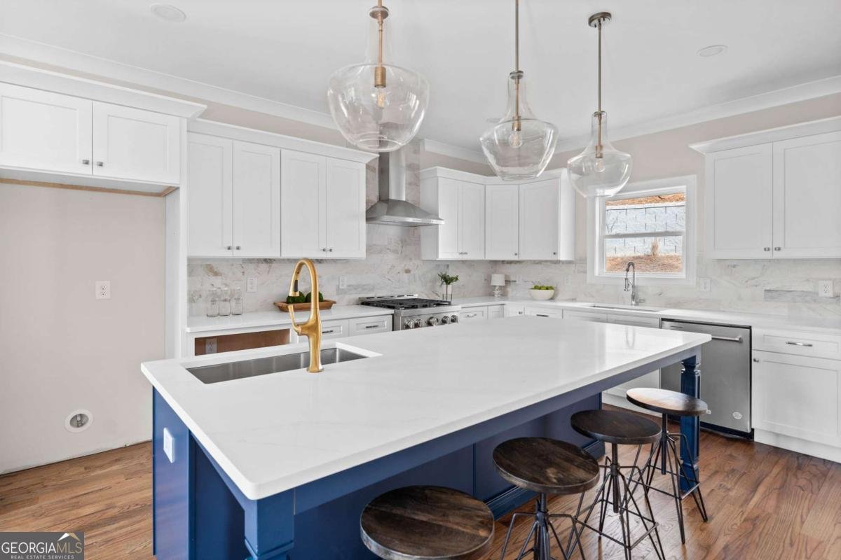 52 Lake Overlook Drive White - 11