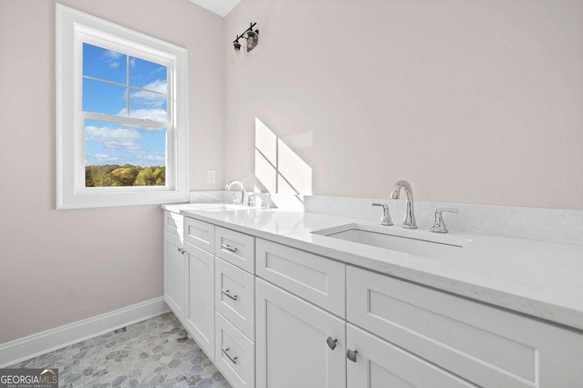 52 Lake Overlook Drive White - 34