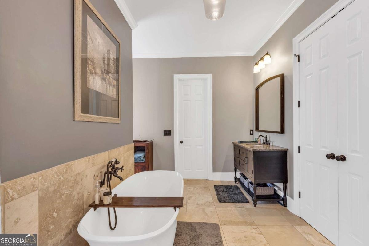 6585 QUEEN MILL Road Mableton - 44