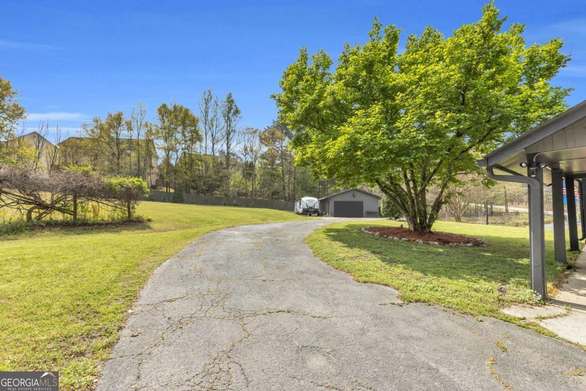 6585 QUEEN MILL Road Mableton - 54