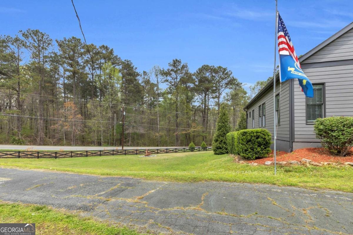 6585 QUEEN MILL Road Mableton - 57