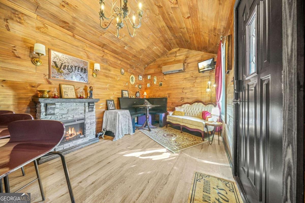 6585 QUEEN MILL Road Mableton - 61