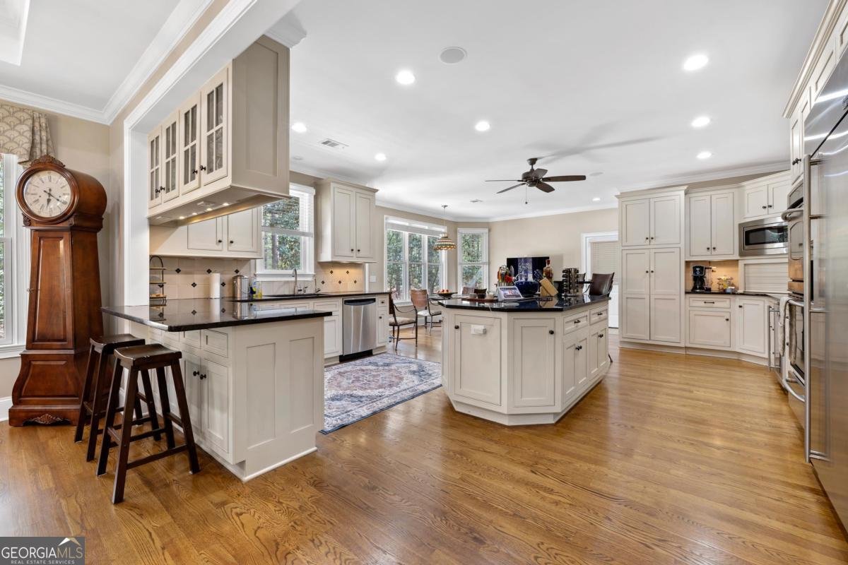 2701 Parrotts Point Road Greensboro - 15
