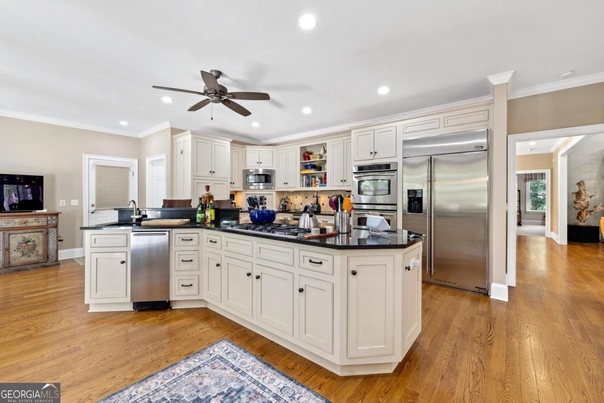 2701 Parrotts Point Road Greensboro - 18