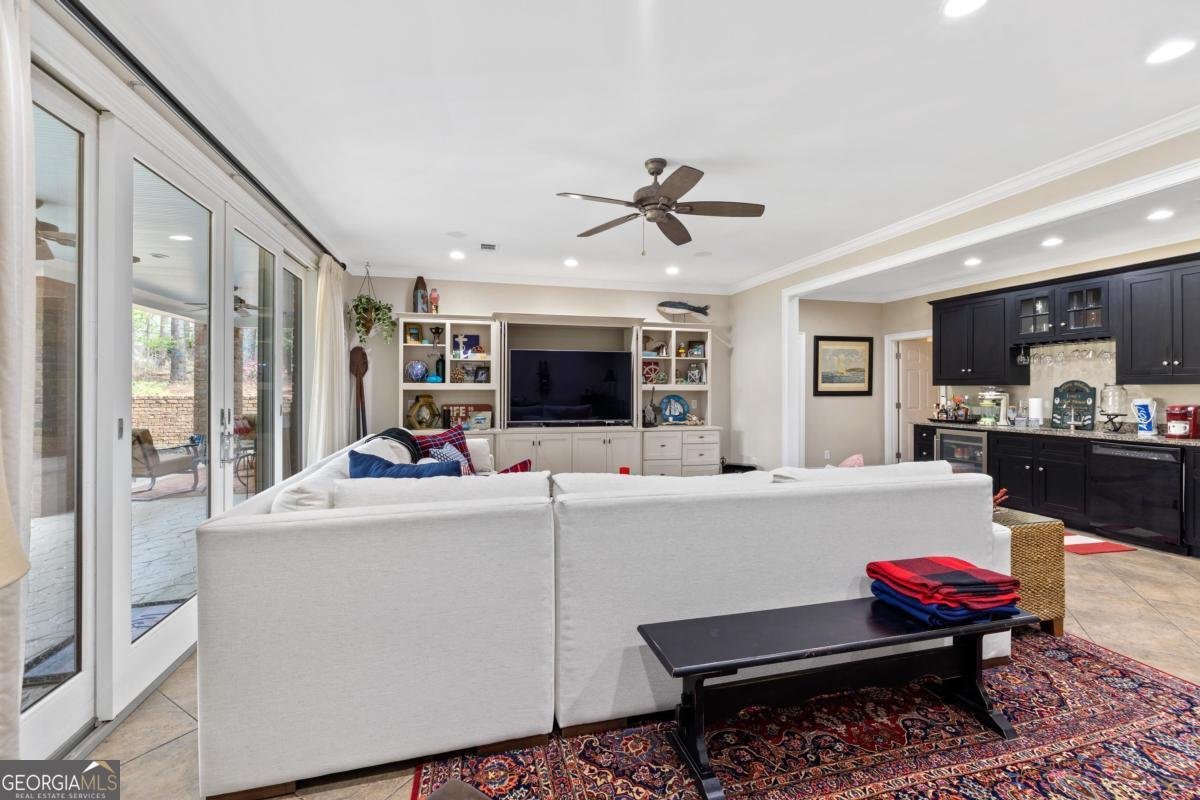 2701 Parrotts Point Road Greensboro - 37