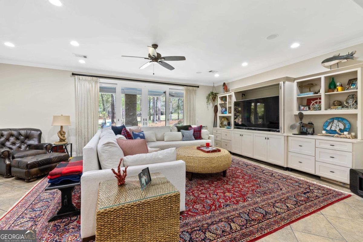 2701 Parrotts Point Road Greensboro - 38