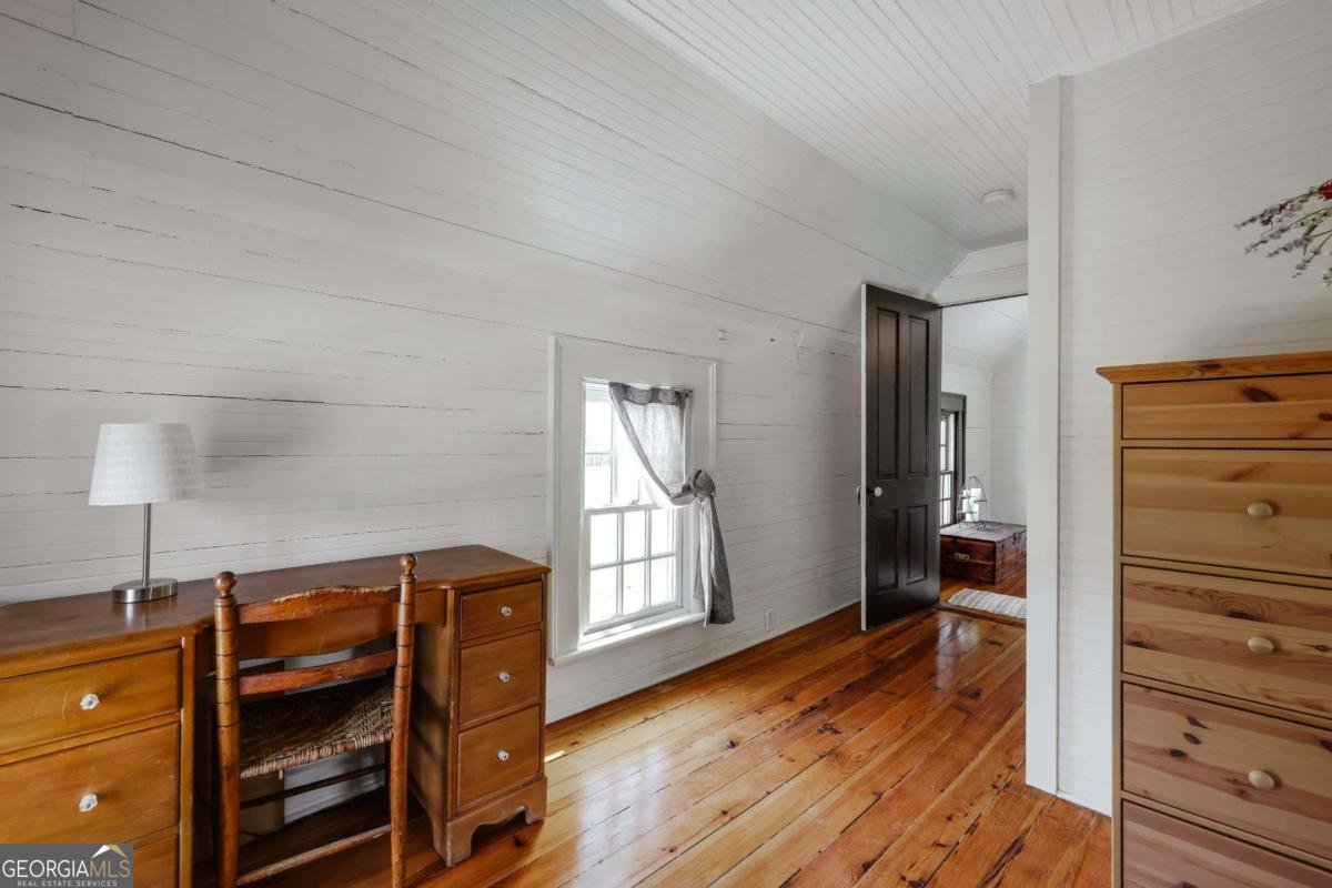 4990 Barnett Shoals Road Athens - 43