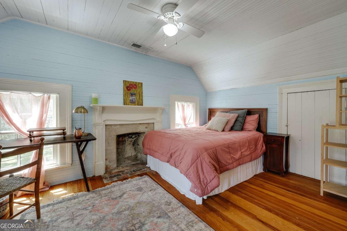 4990 Barnett Shoals Road Athens - 45