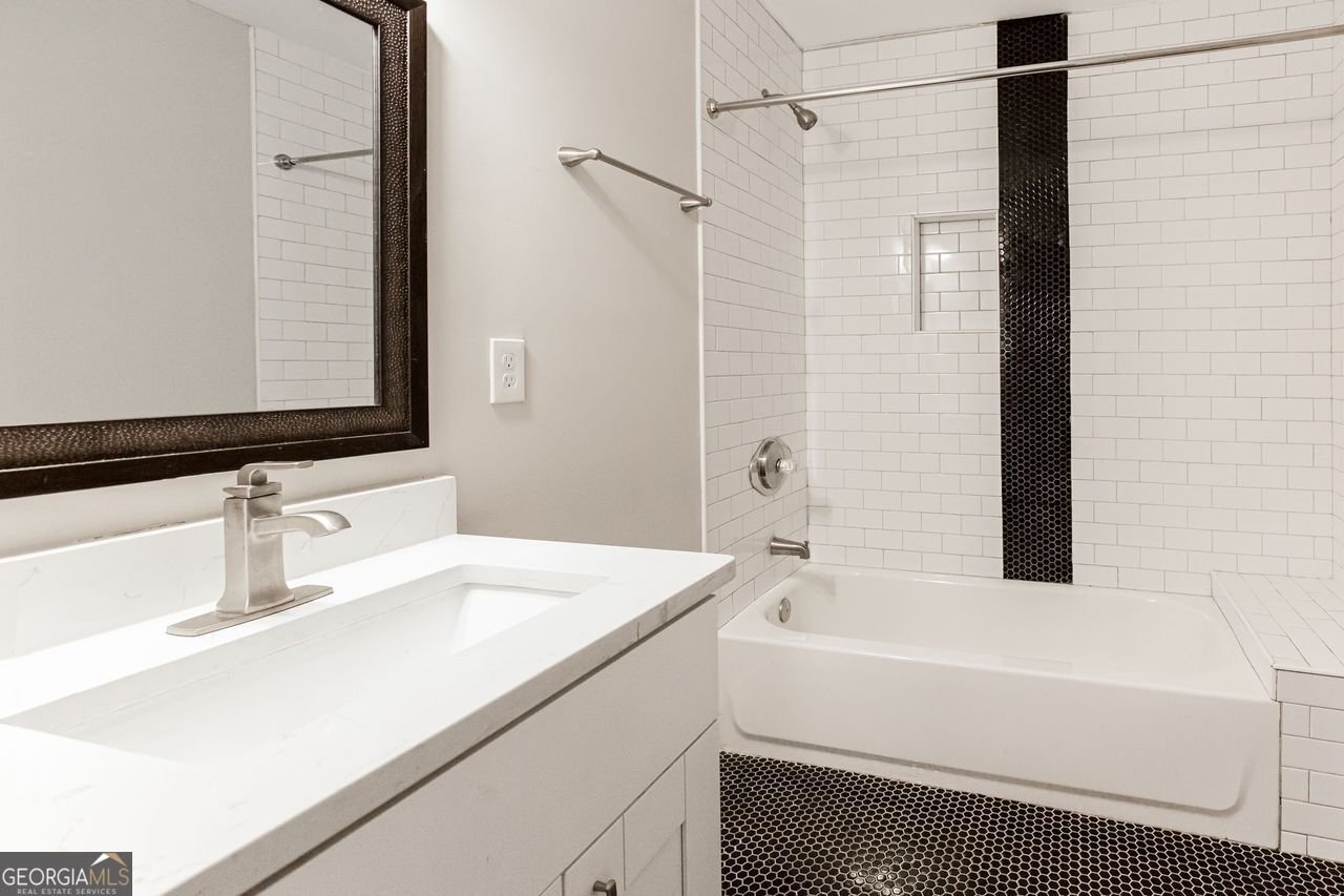 870 Gaston Street Atlanta - 27