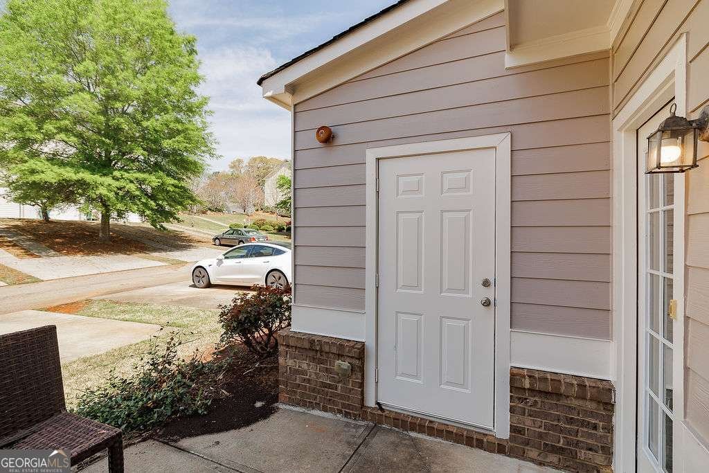 264 Center Park Lane Athens - 18