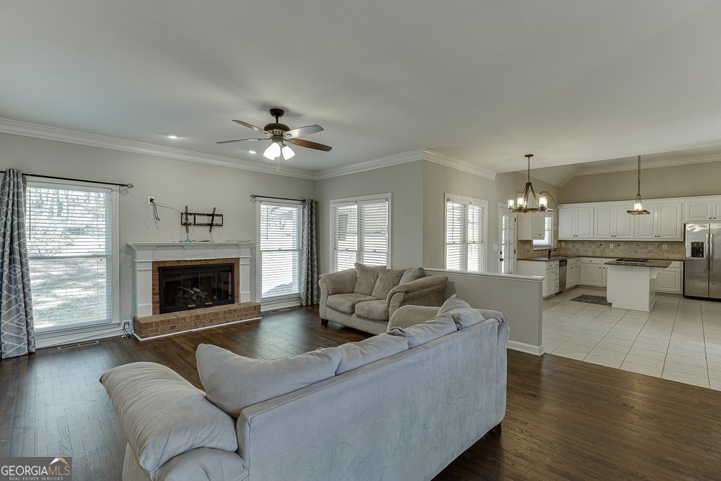395 Highland Gate Circle Suwanee - 21