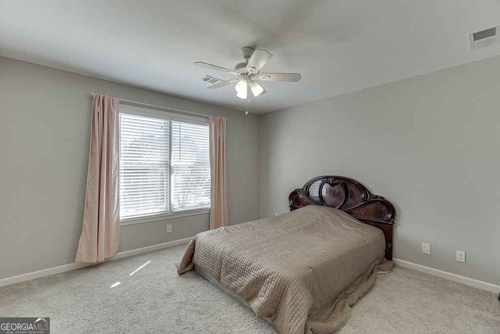395 Highland Gate Circle Suwanee - 32