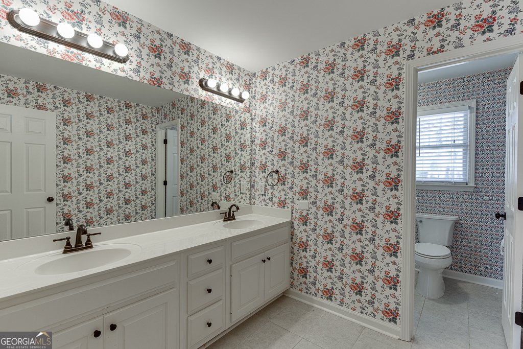 395 Highland Gate Circle Suwanee - 34