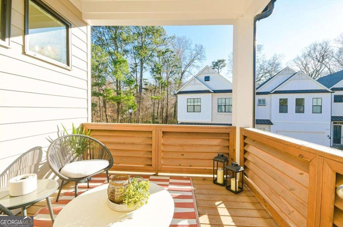 158 Village Green Avenue Woodstock - 11