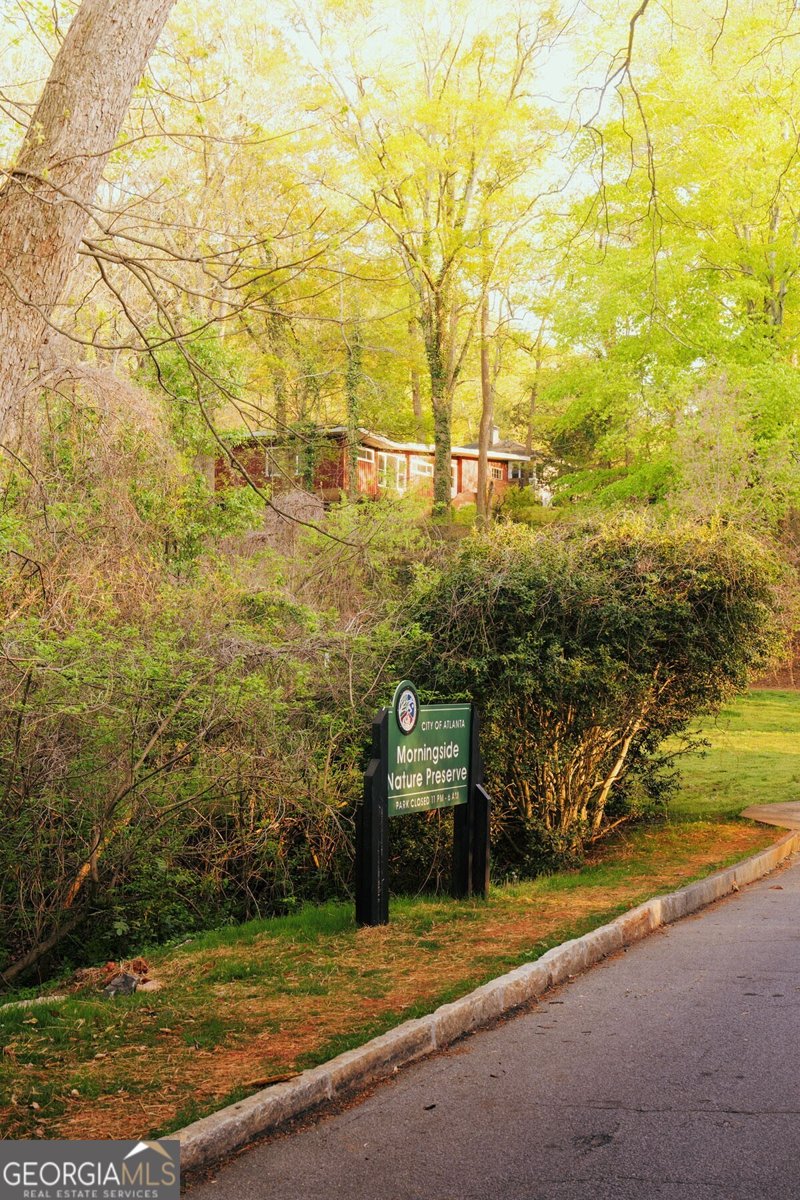 1919 Wellbourne Drive Atlanta - 27