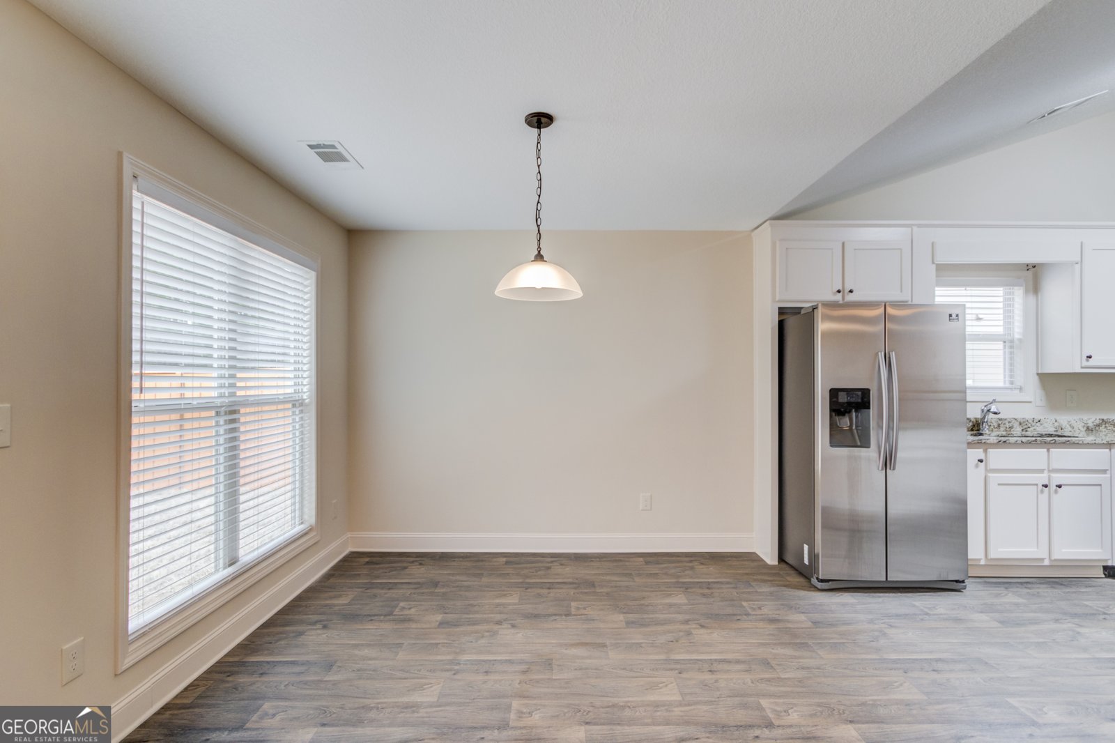 174 Livingston Winder - 12