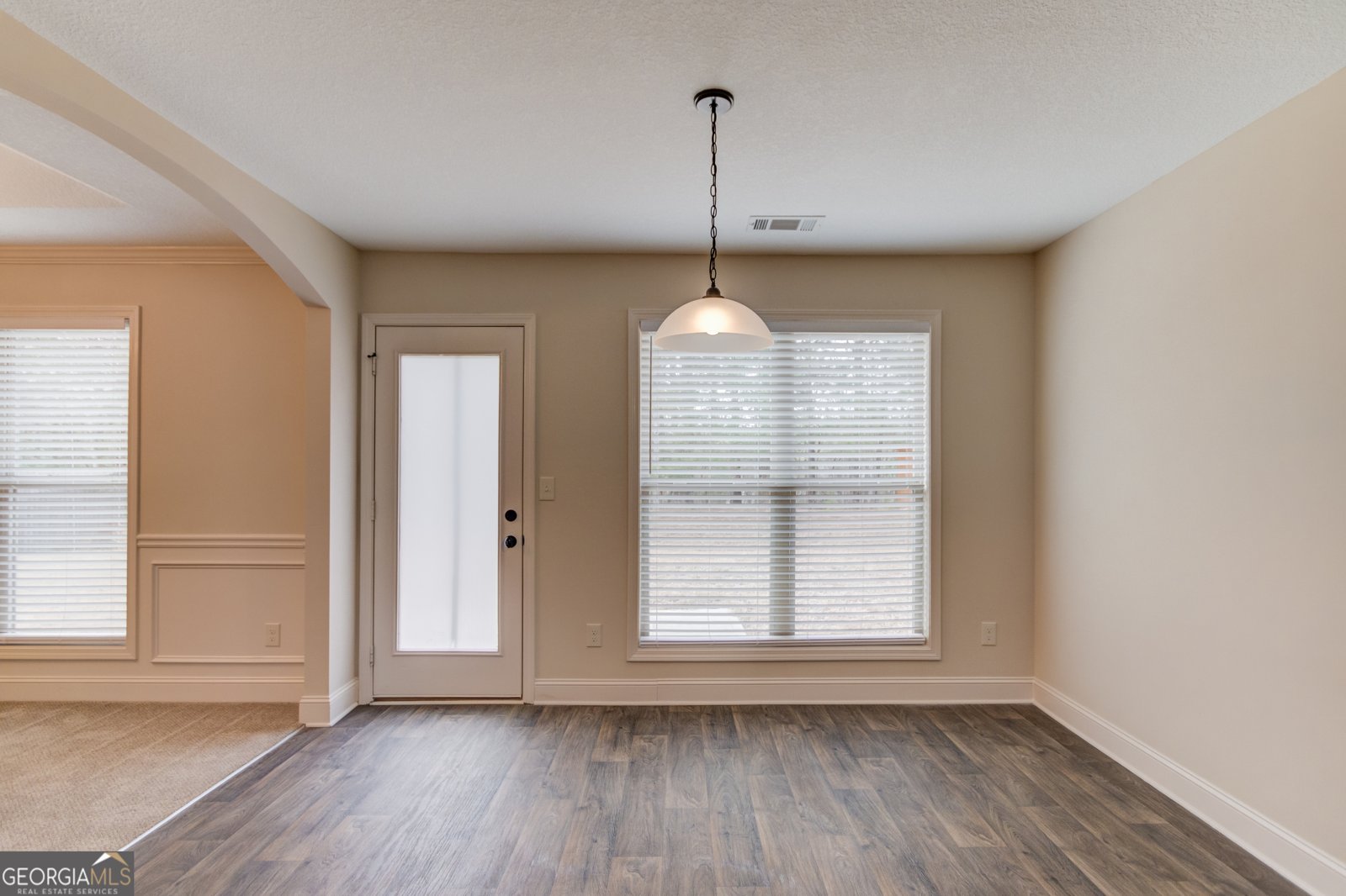 174 Livingston Winder - 13